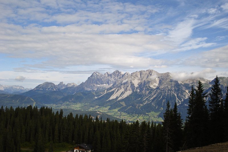 82 von der Planai ein herrlicher Blick zum Dachstein.JPG
